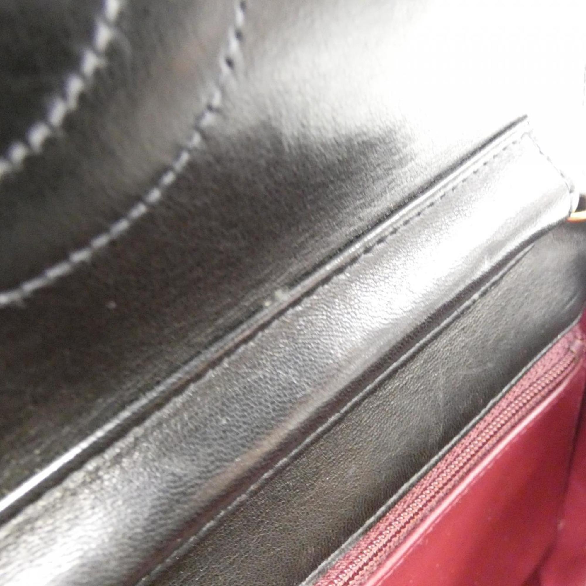 Chanel Black Leather Shoulder Bag (Pre-Owned)