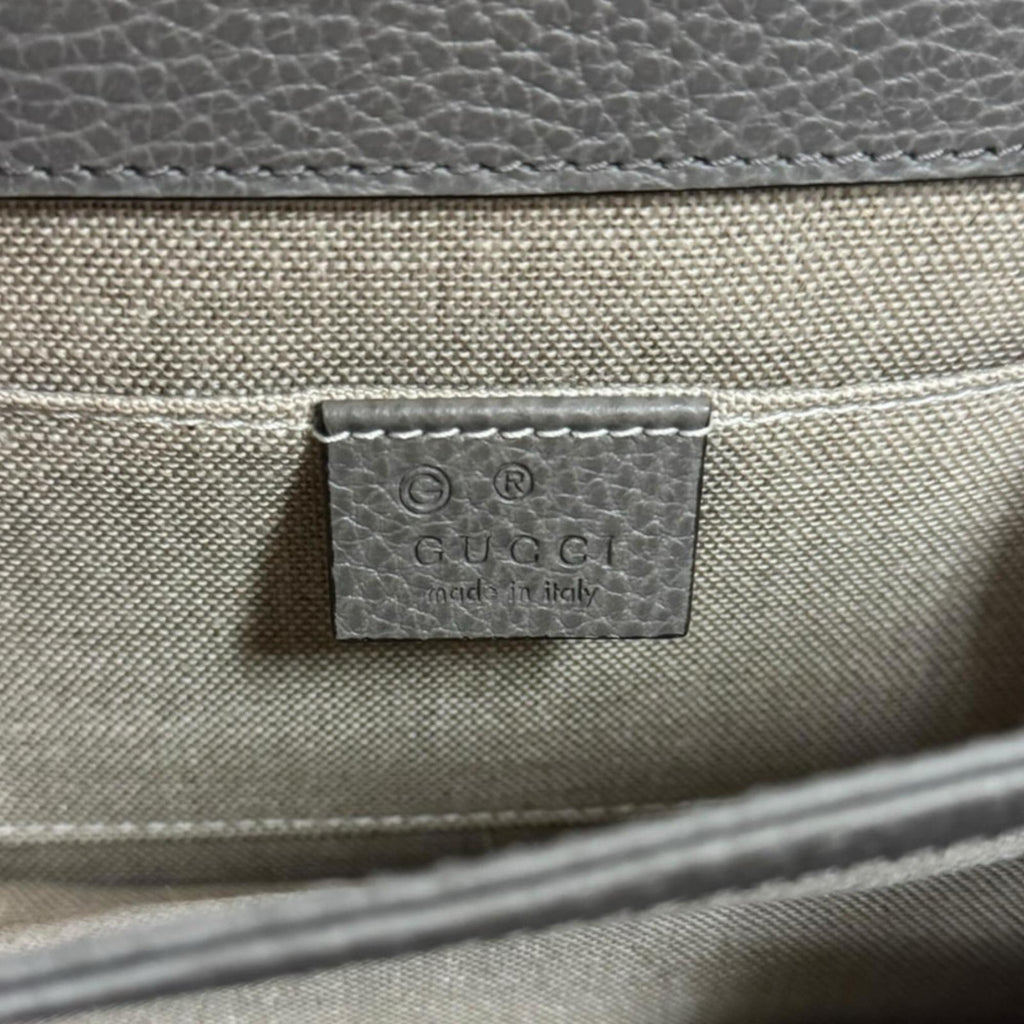 Gucci Gray Leather Shoulder Bag (Pre-Owned)