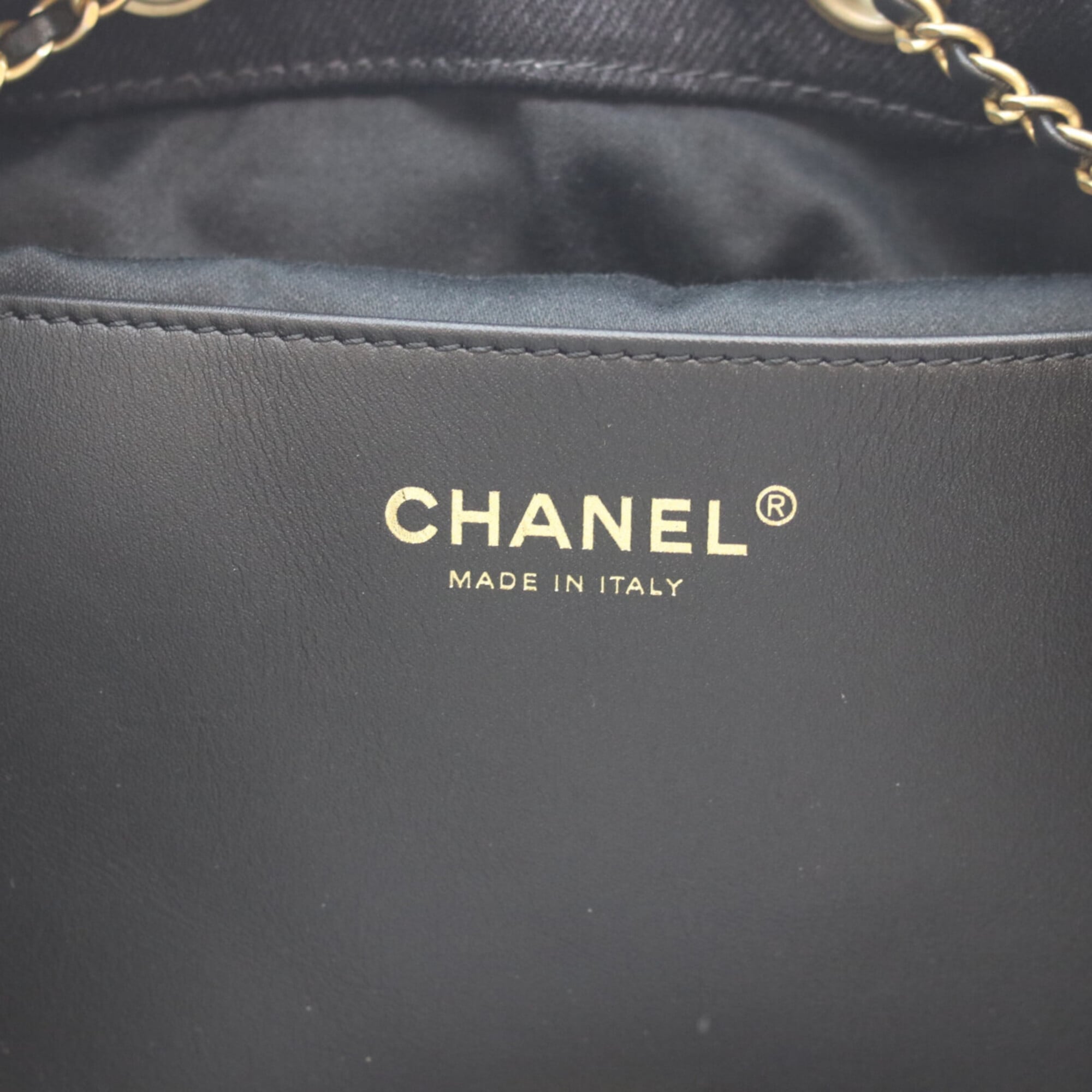 Chanel Black Denim Shoulder Bag (Pre-Owned)