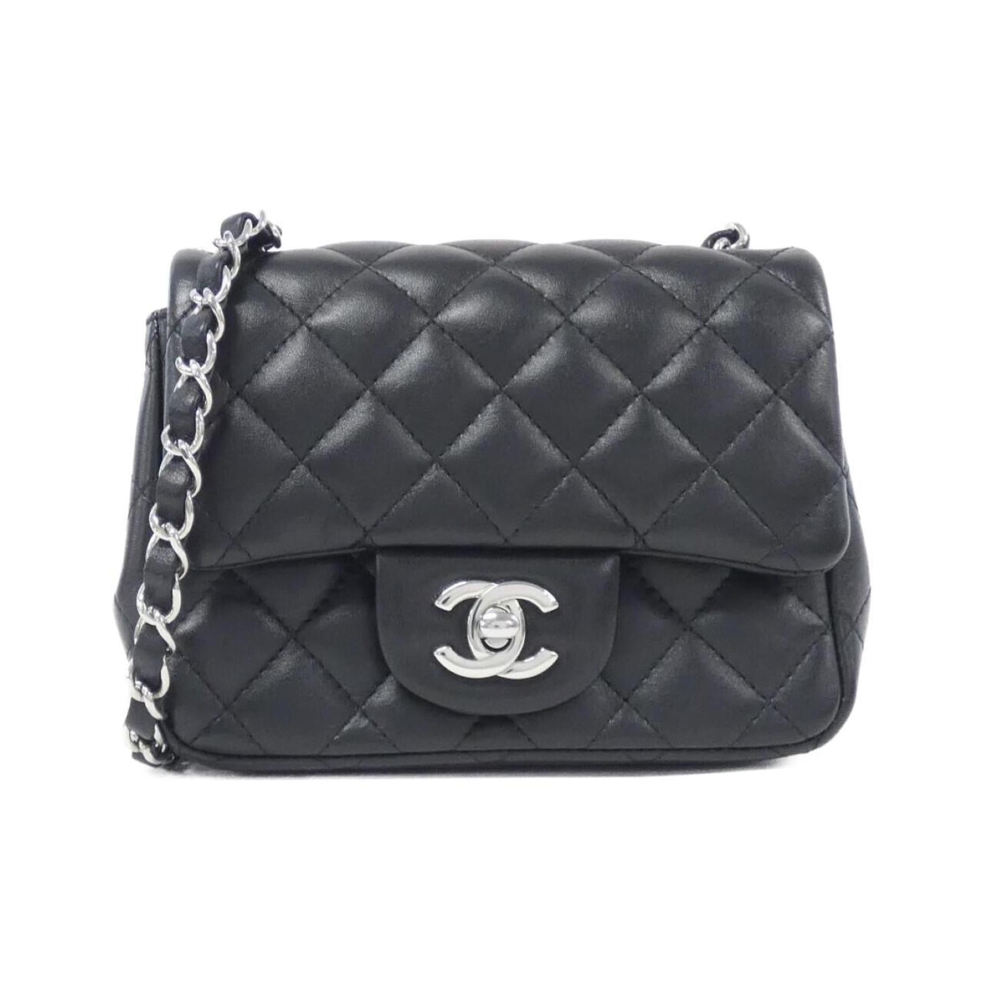 Chanel Black Leather Shoulder Bag (Pre-Owned)