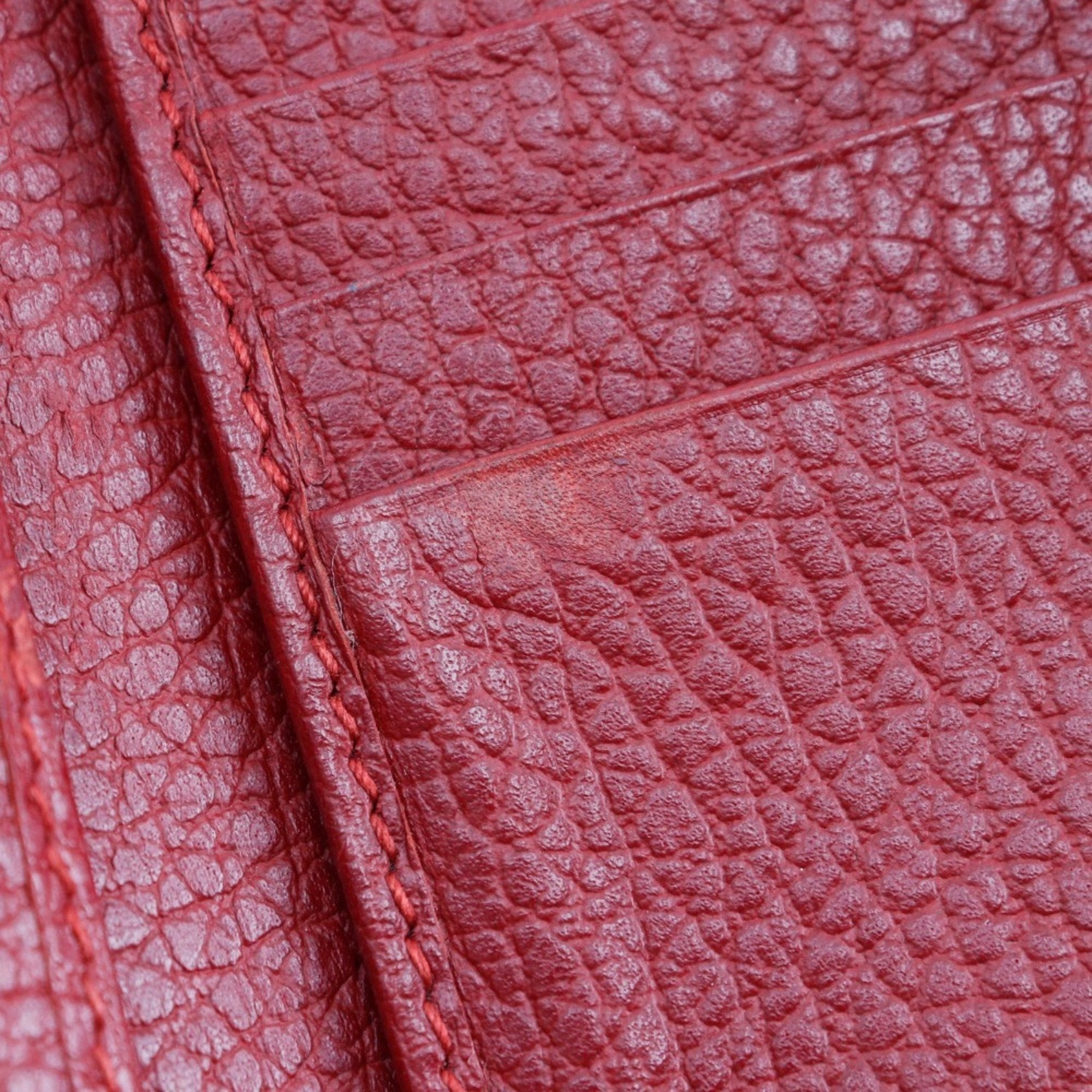 Gucci Red Color Leather Wallet (Bi-Fold) (Pre-Owned)