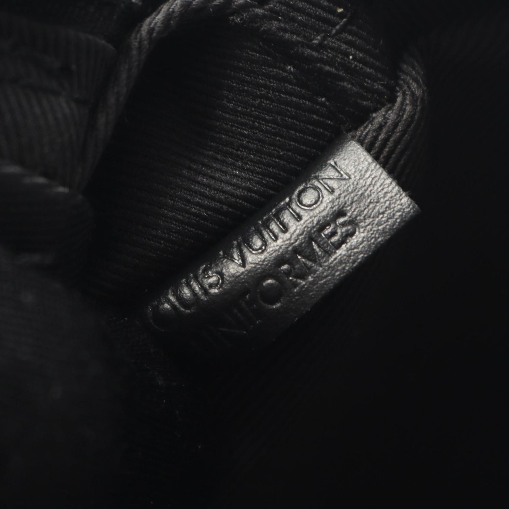 Louis Vuitton Black Noir Leather Fanny Pack Pochette (Pre-Owned)