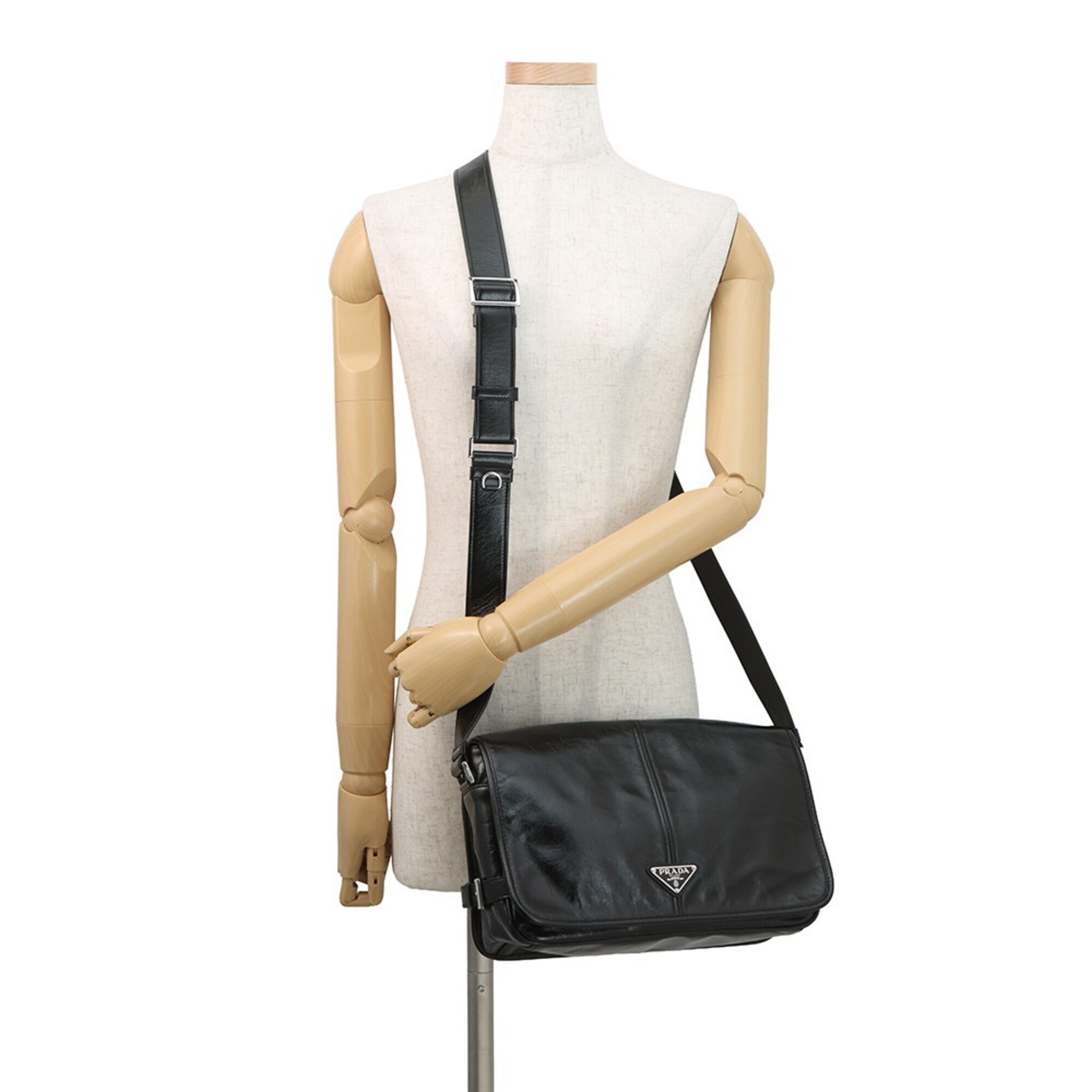 Prada Black Leather Handbag Shoulder Bag (Pre-Owned)