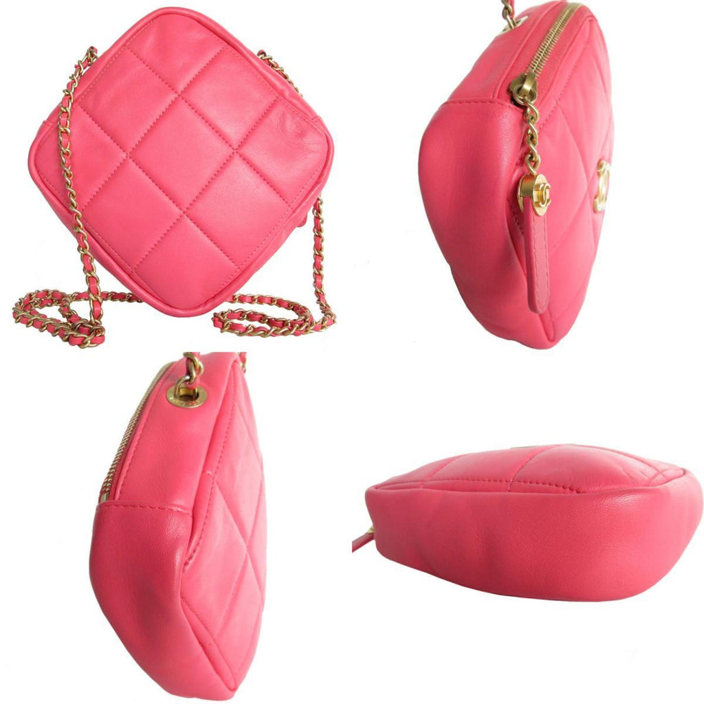 Chanel Pink Leather Shoulder Bag (Pre-Owned)