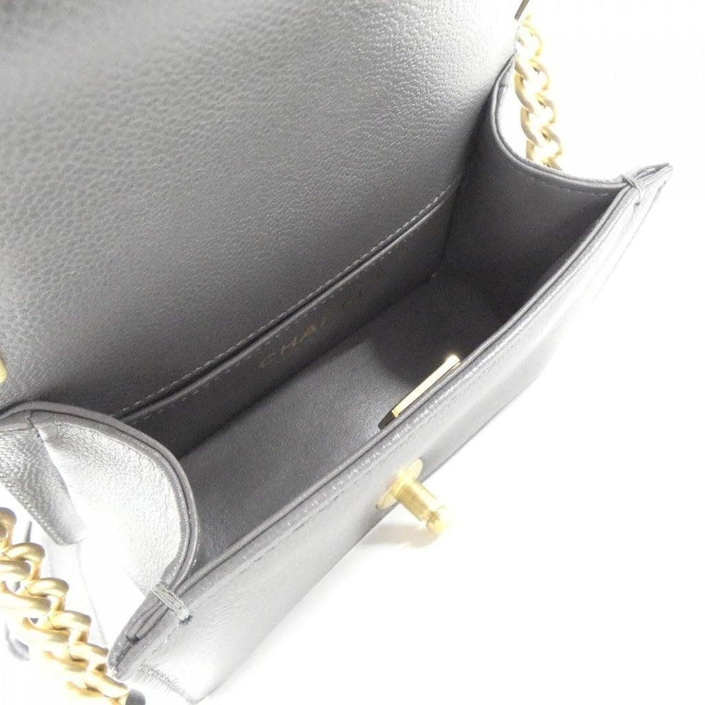 Chanel Boy Chanel Gray Grained Calfskin Shoulder Bag (Pre-Owned)