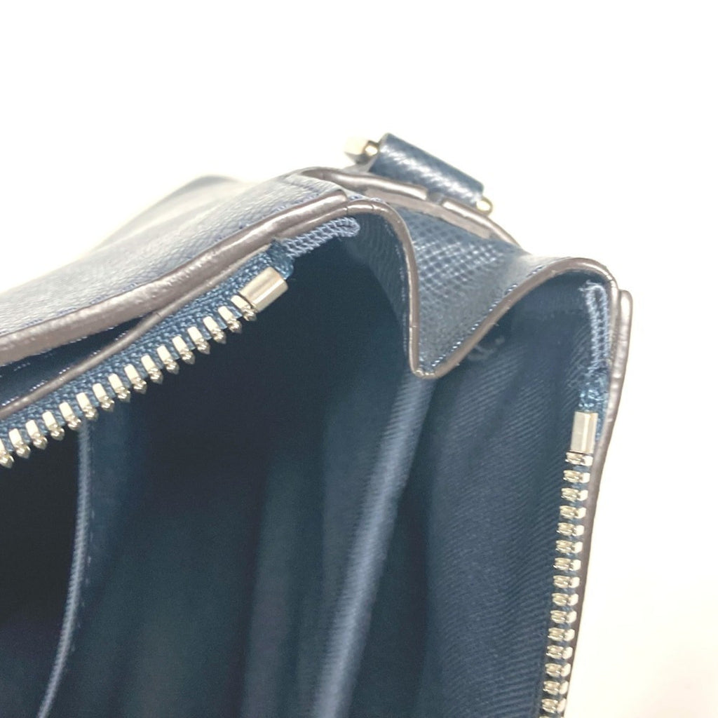 Louis Vuitton Navy Taiga Leather Shoulder Bag (Pre-Owned)