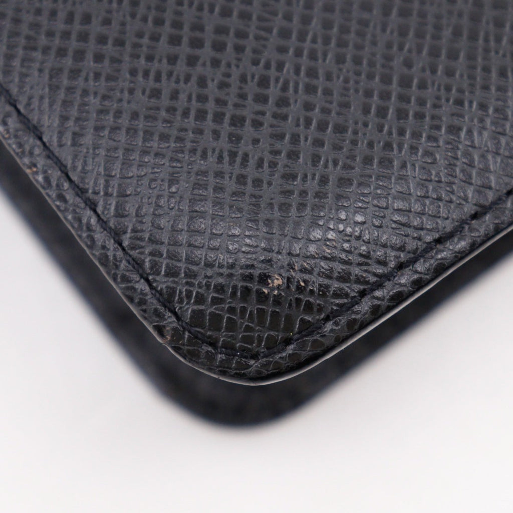 Louis Vuitton Taiga Ardoise Black Taiga Leather Pochette (Pre-Owned)