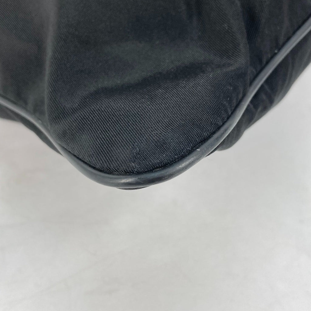 Prada Black Nylon Pochette Shoulder Bag (Pre-Owned)