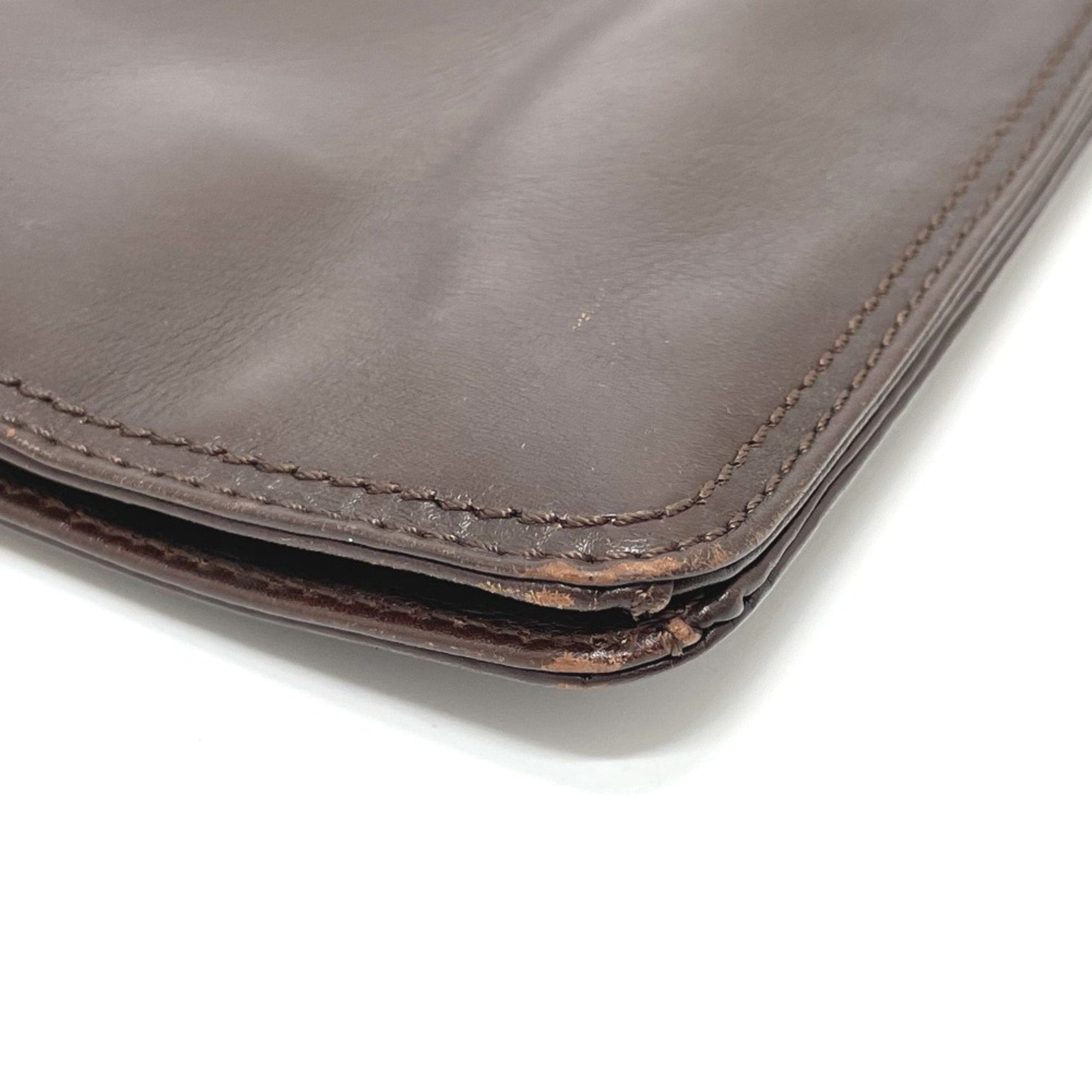 Chanel Brown Leather Shoulder Bag (Pre-Owned)