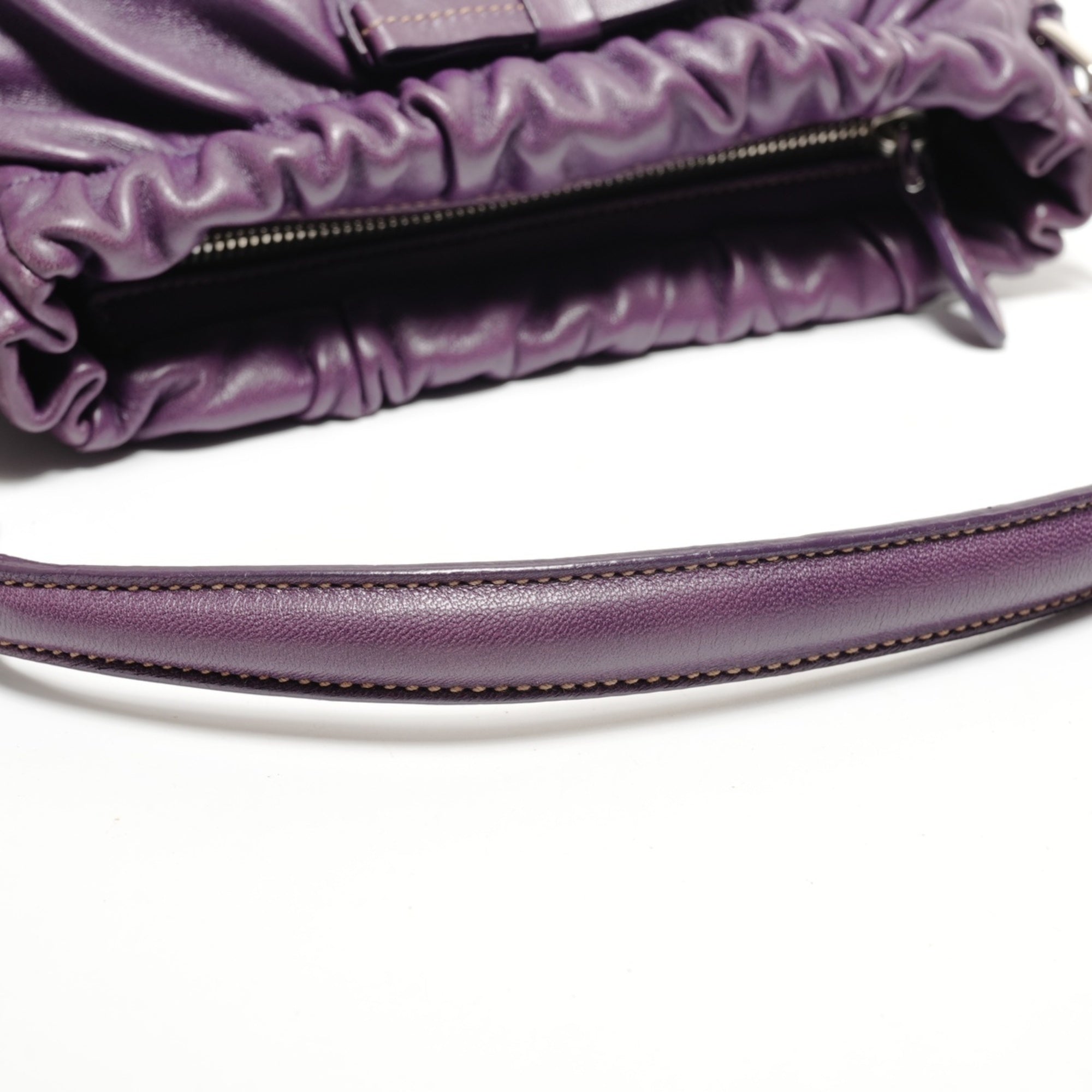 Prada Purple Leather Shoulder Bag (Pre-Owned)