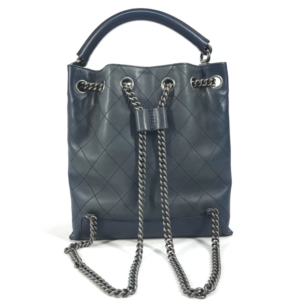 Chanel Blue Leather Shoulder Bag (Pre-Owned)