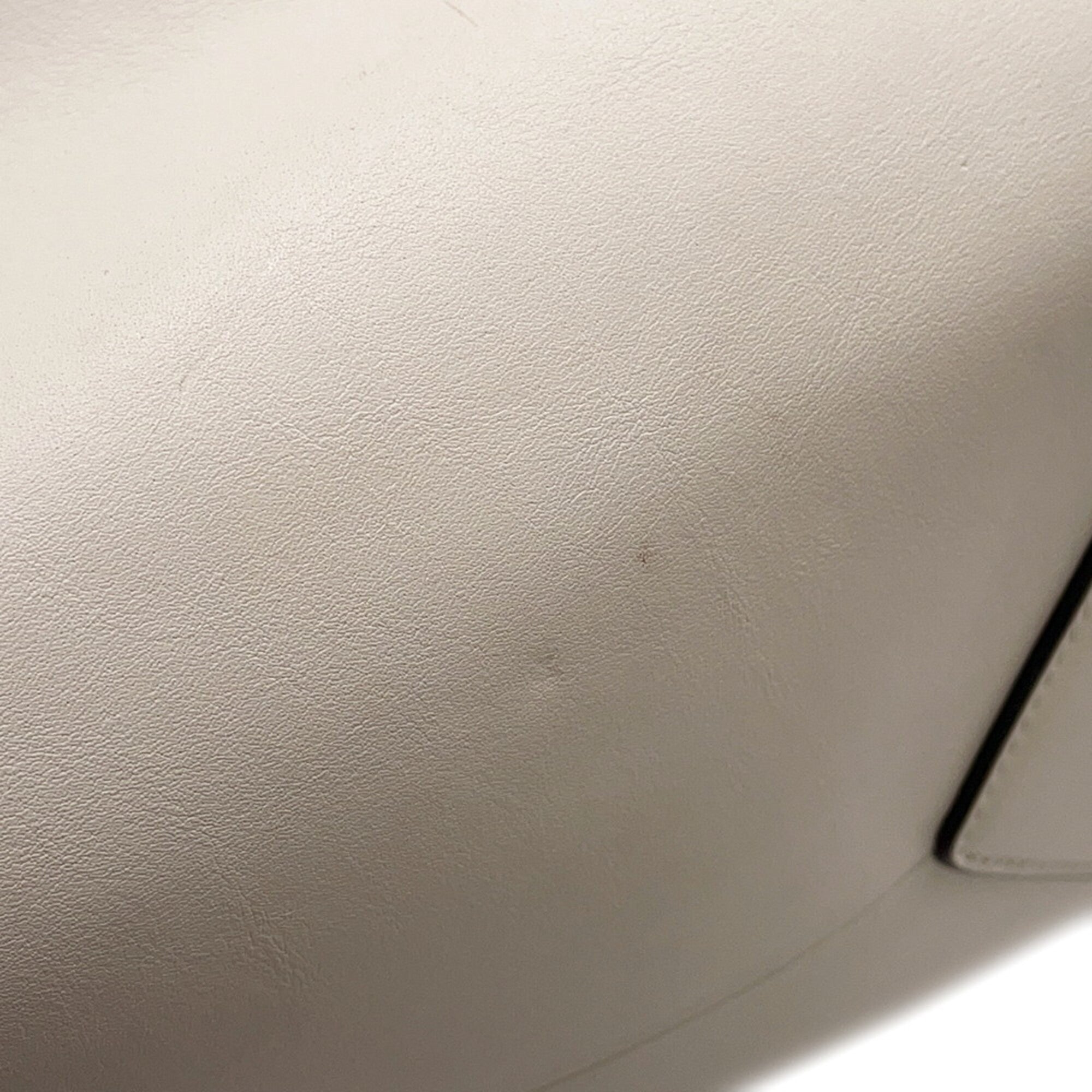 Prada White Leather Handbag (Pre-Owned)