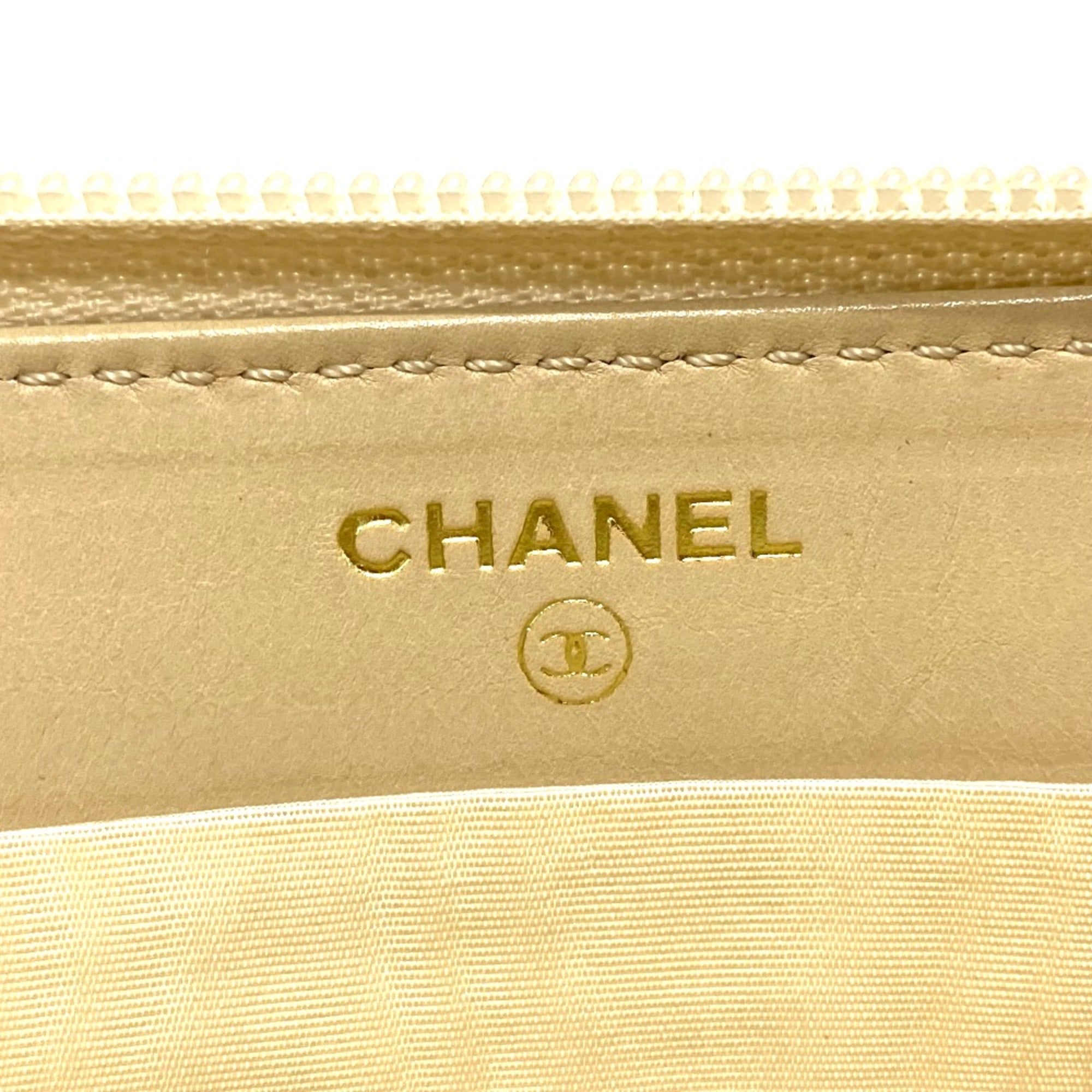 Chanel Beige Leather Long Wallet (Bi-Fold) (Pre-Owned)