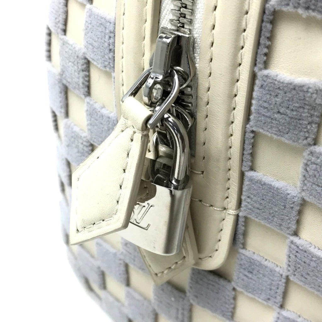 Louis Vuitton White Other Handbag (Pre-Owned)