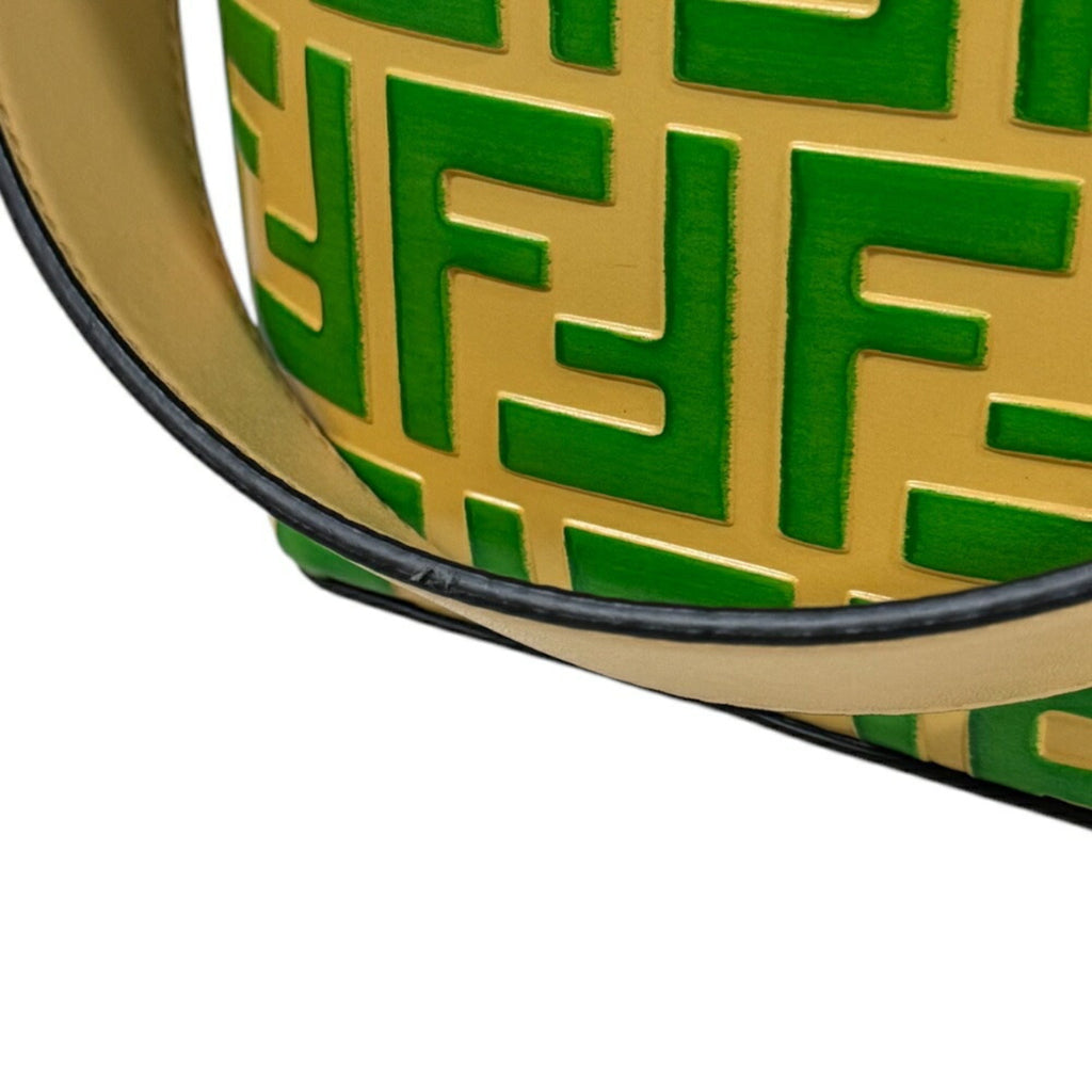 Fendi Beige Green Leather Shoulder Bag (Pre-Owned)