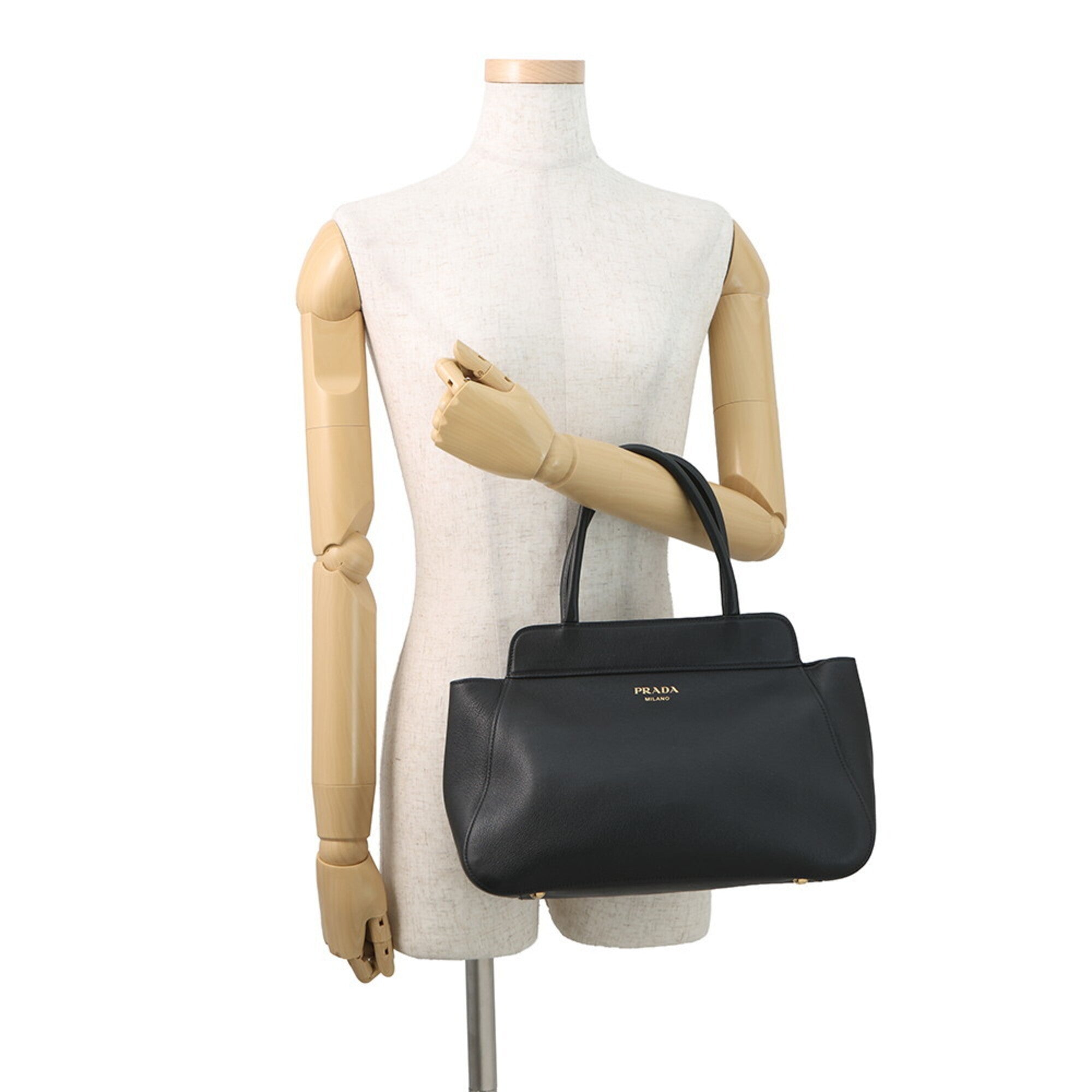 Prada Black Leather Handbag (Pre-Owned)