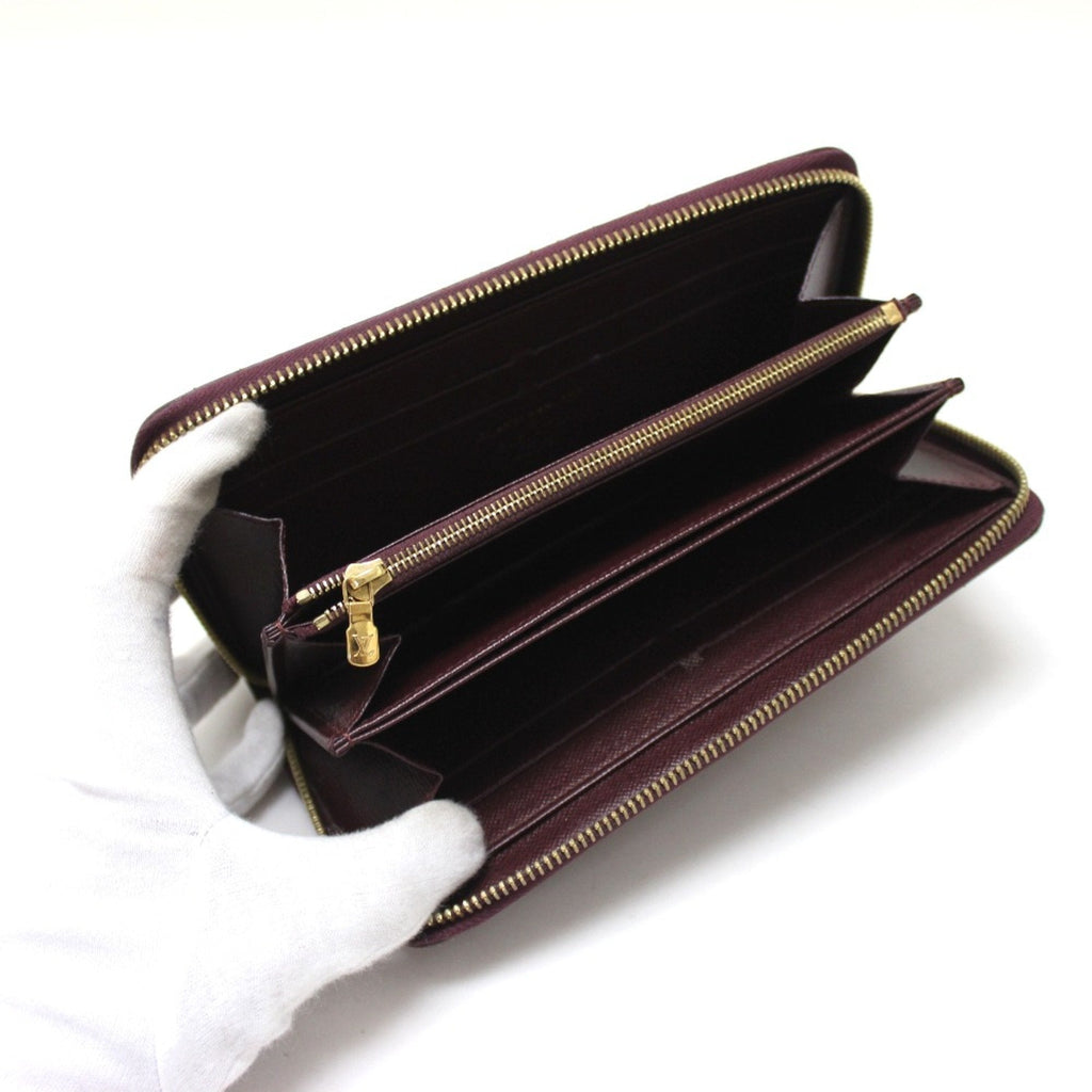 Louis Vuitton Brown Other Long Wallet (Bi-Fold) (Pre-Owned)