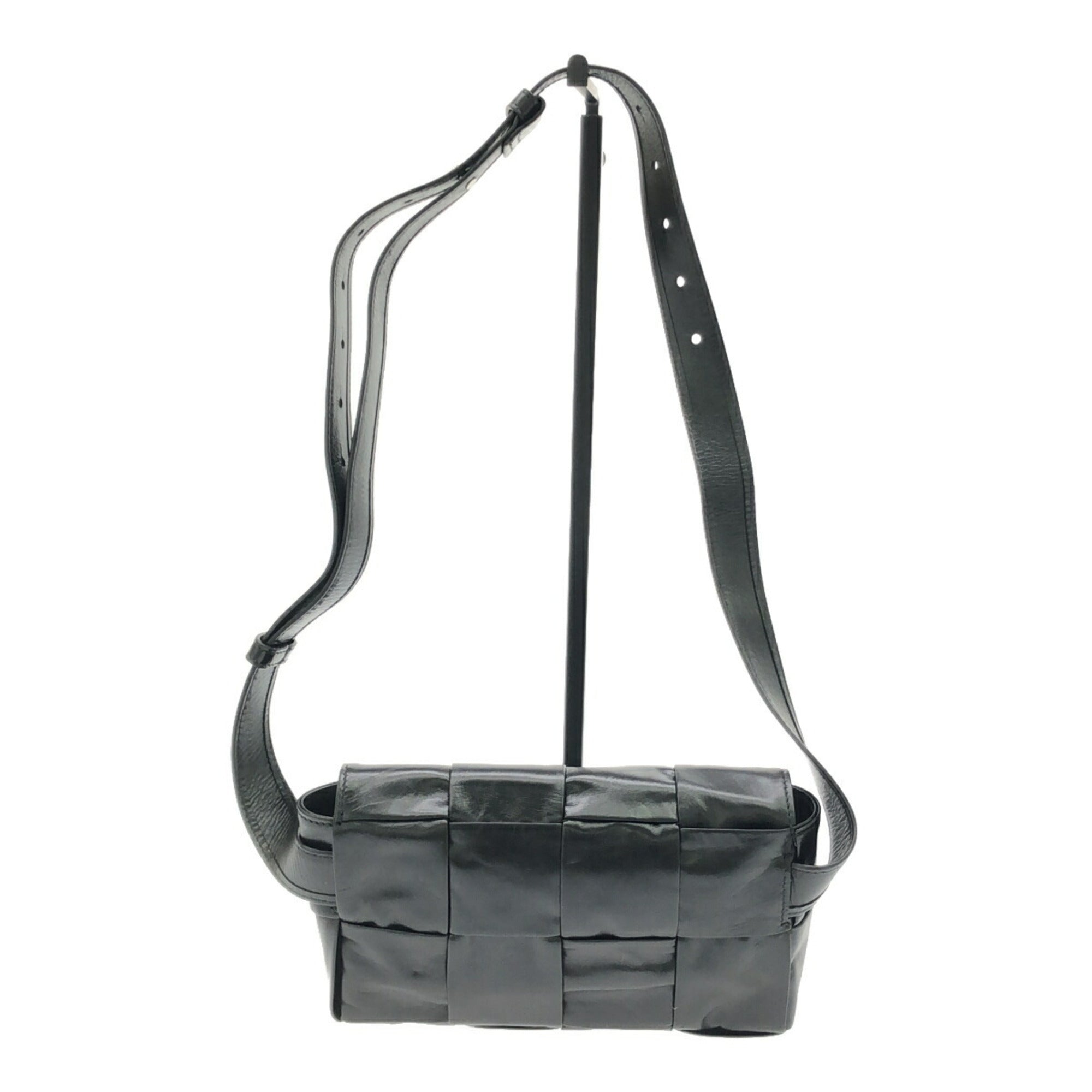 Bottega Veneta Black Leather Sling Bag (Pre-Owned)