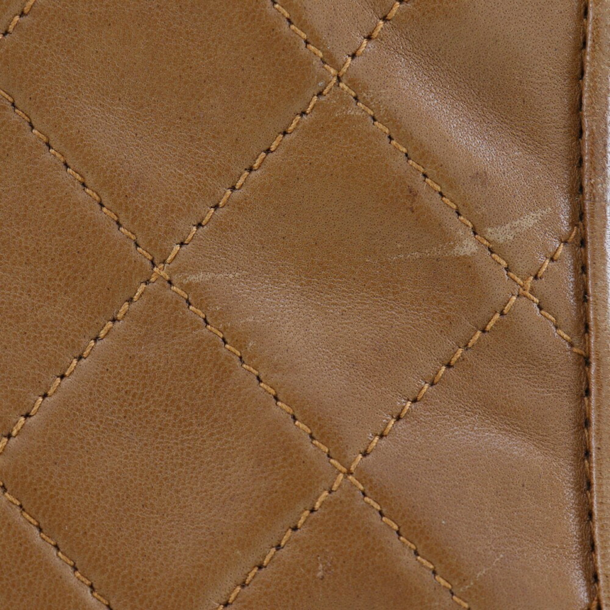 Chanel Beige Leather Handbag (Pre-Owned)