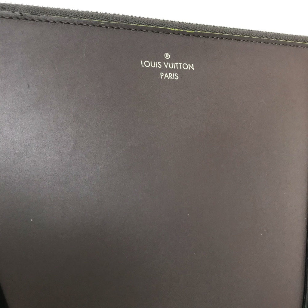 Louis Vuitton Gray Leather Clutch Bag (Pre-Owned)