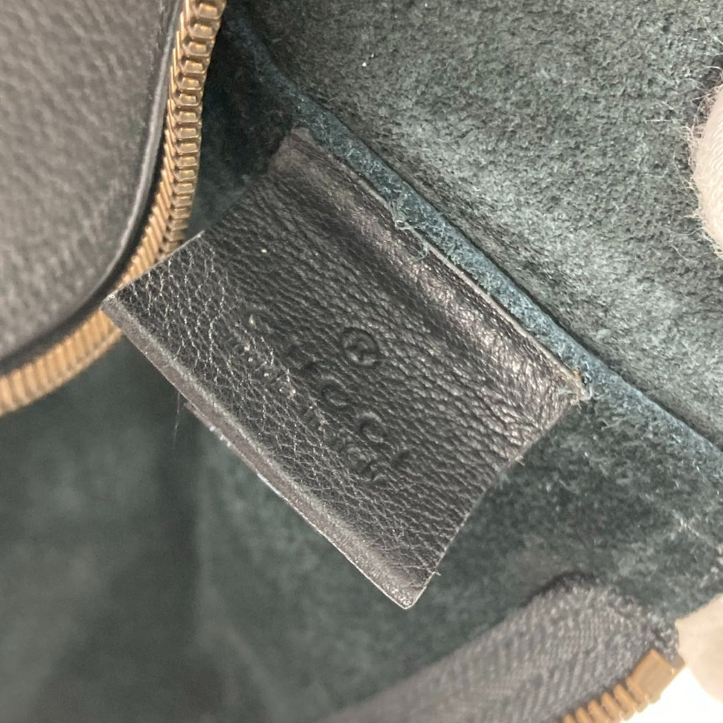 Gucci Black Leather Clutch Bag Pouch (Pre-Owned)