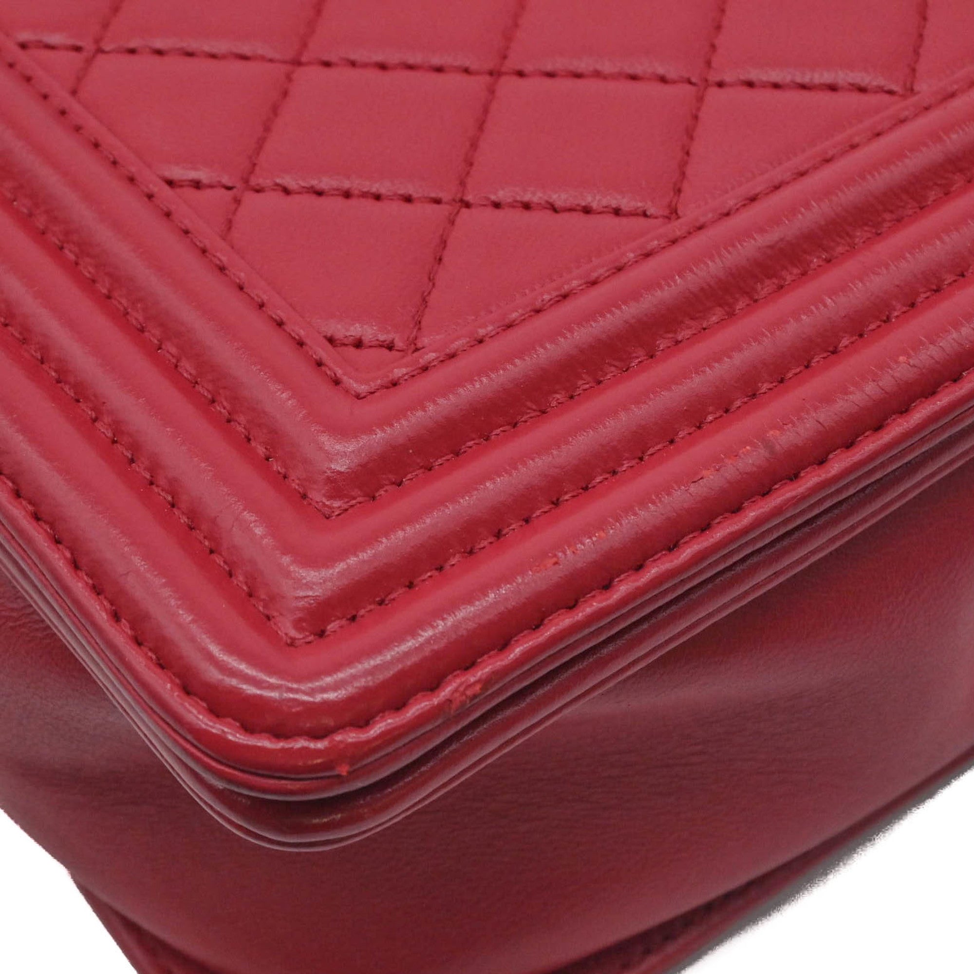 Chanel Red Color Leather Shoulder Bag (Pre-Owned)