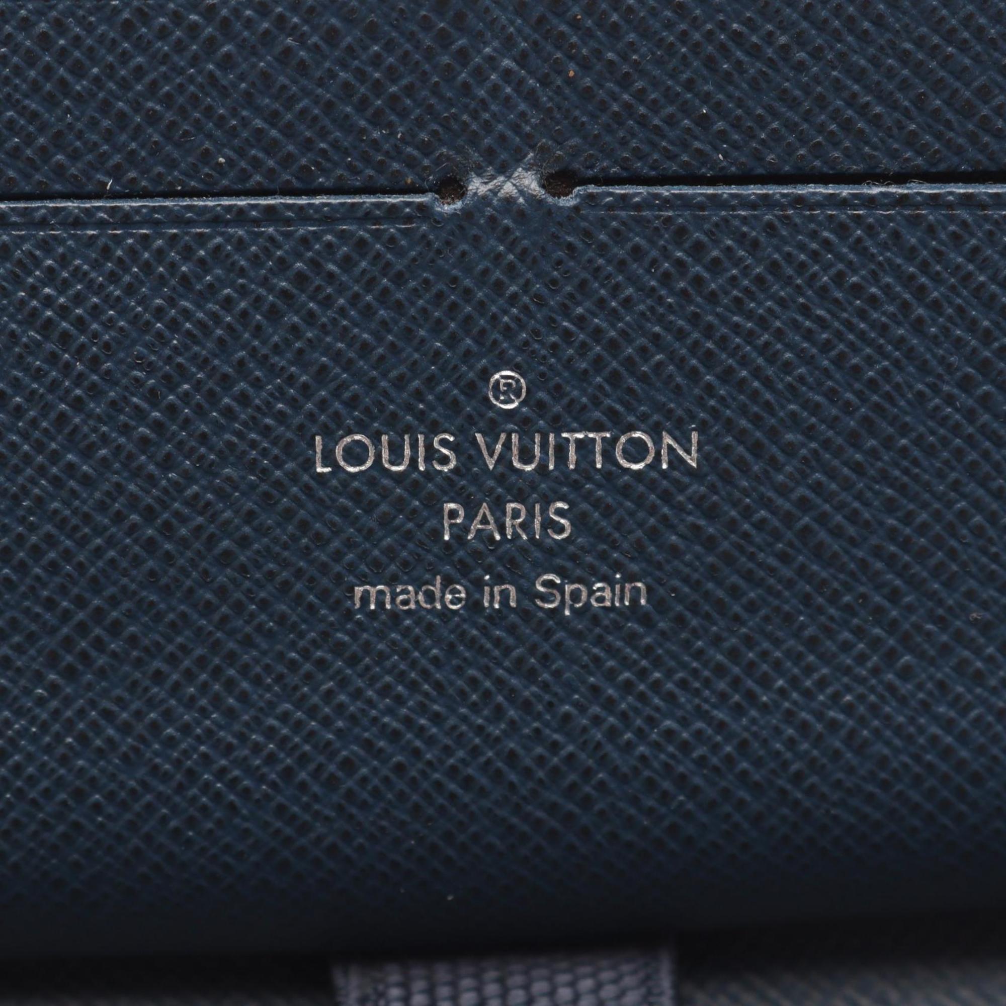 Louis Vuitton Navy Ocean Taiga Leather Long Wallet (Bi-Fold) (Pre-Owned)