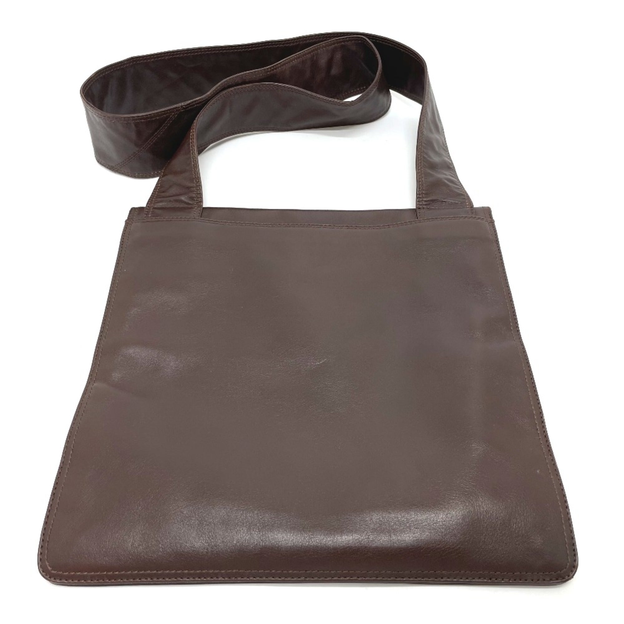 Chanel Brown Leather Shoulder Bag (Pre-Owned)