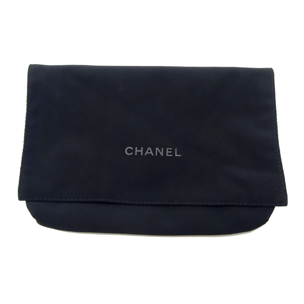 Chanel Matelasse Silver Leather Shoulder Bag (Pre-Owned)