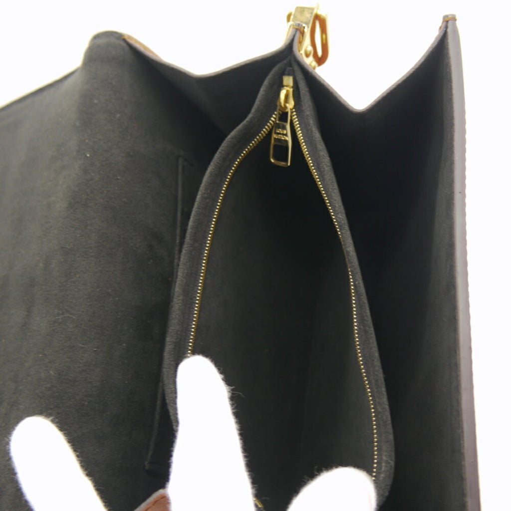 Louis Vuitton Leather Shoulder Bag (Pre-Owned)