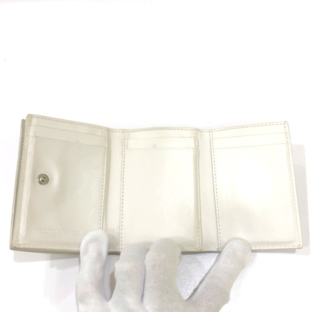 Bottega Veneta White Leather Wallet (Tri-Fold) (Pre-Owned)