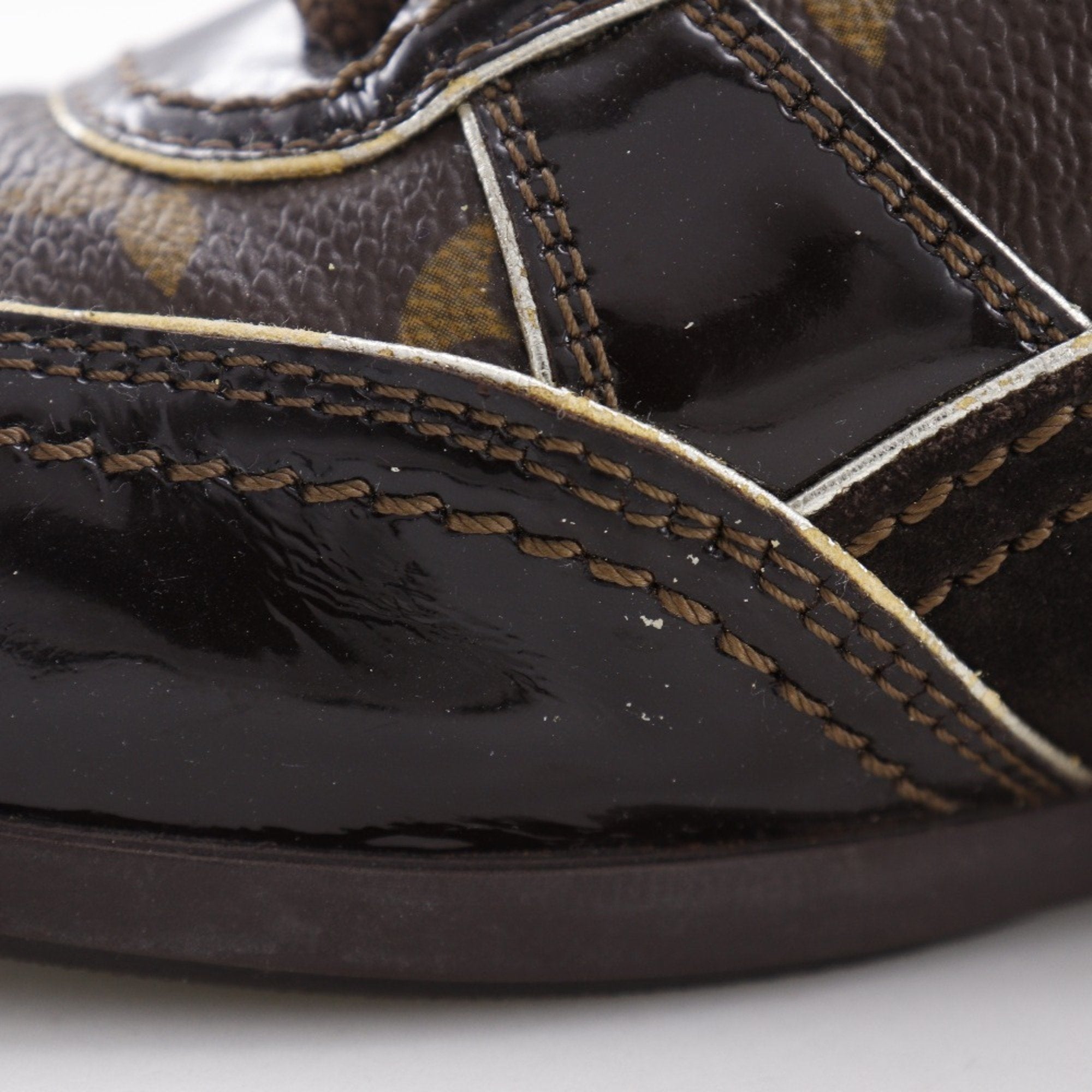 Louis Vuitton Brown Sneakers (Pre-Owned)