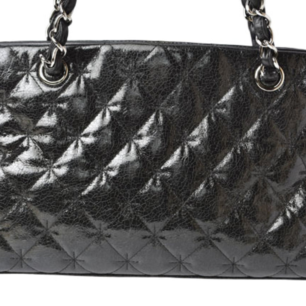 Chanel Black Patent Leather Tote Bag (Pre-Owned)