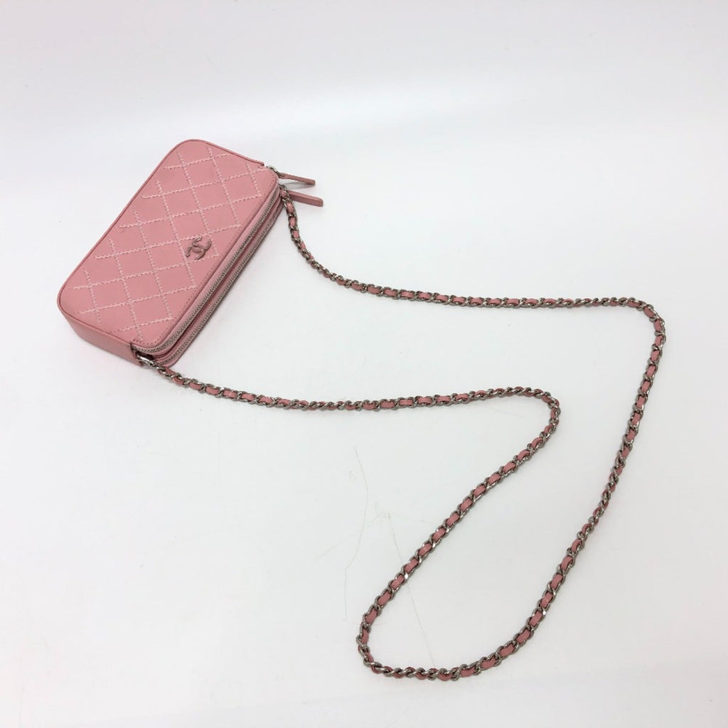 Chanel Pink Leather Shoulder Bag (Pre-Owned)