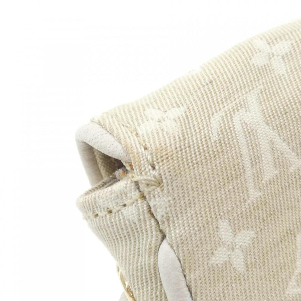 Louis Vuitton Ivory Canvas Handbag Pochette (Pre-Owned)