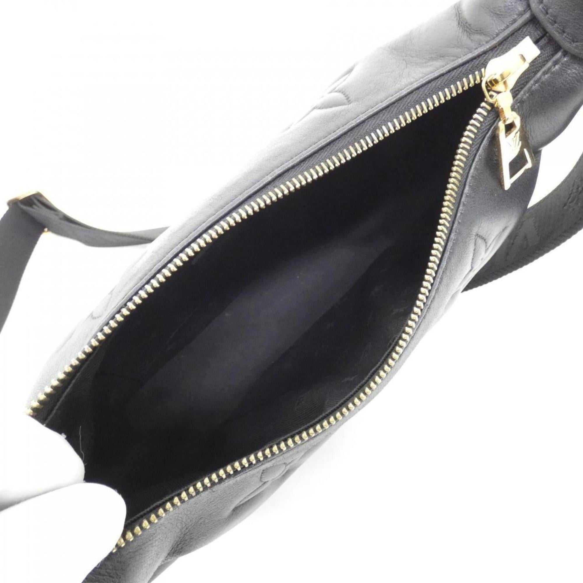 Louis Vuitton Black Leather Shoulder Bag (Pre-Owned)