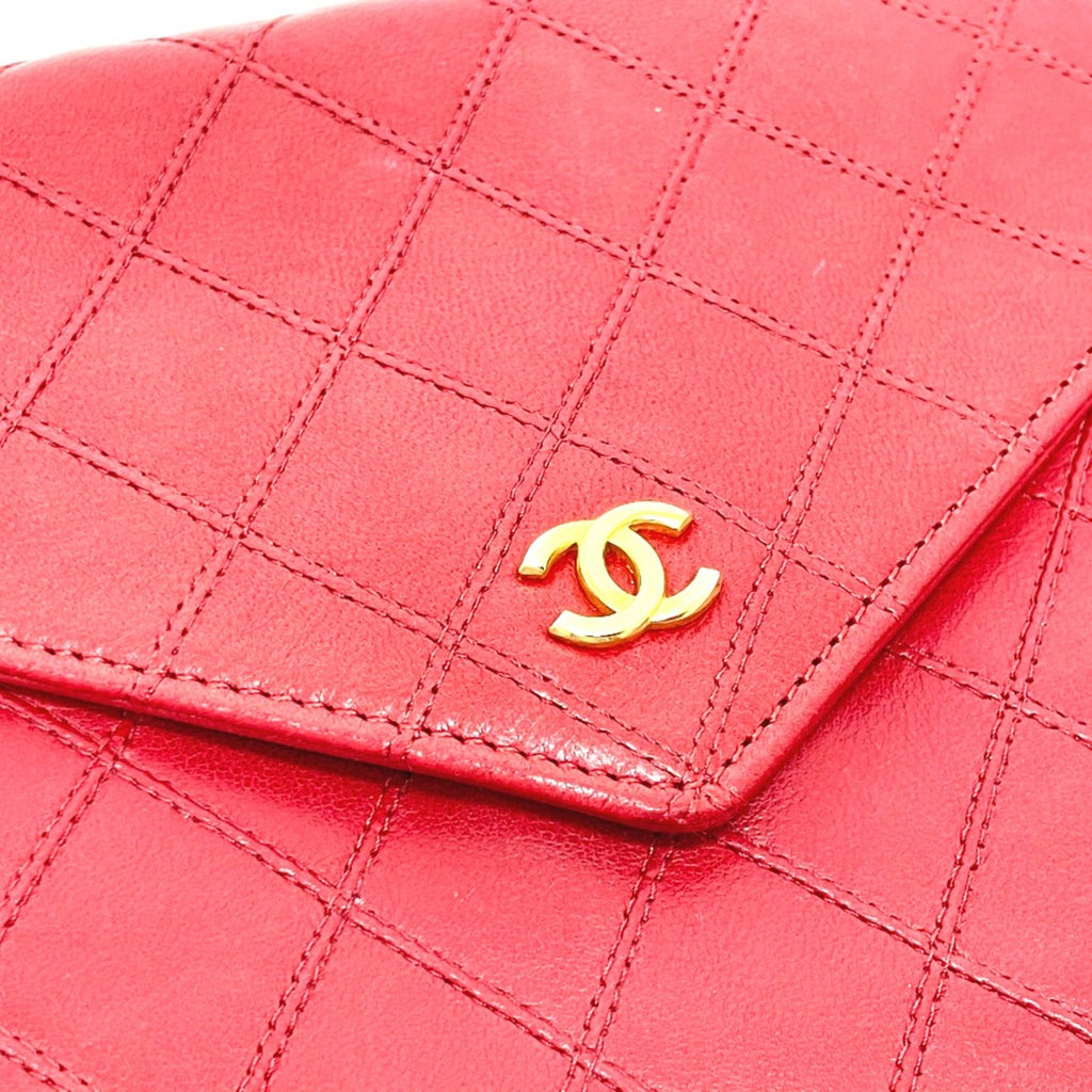 Chanel Red Leather Shoulder Bag (Pre-Owned)