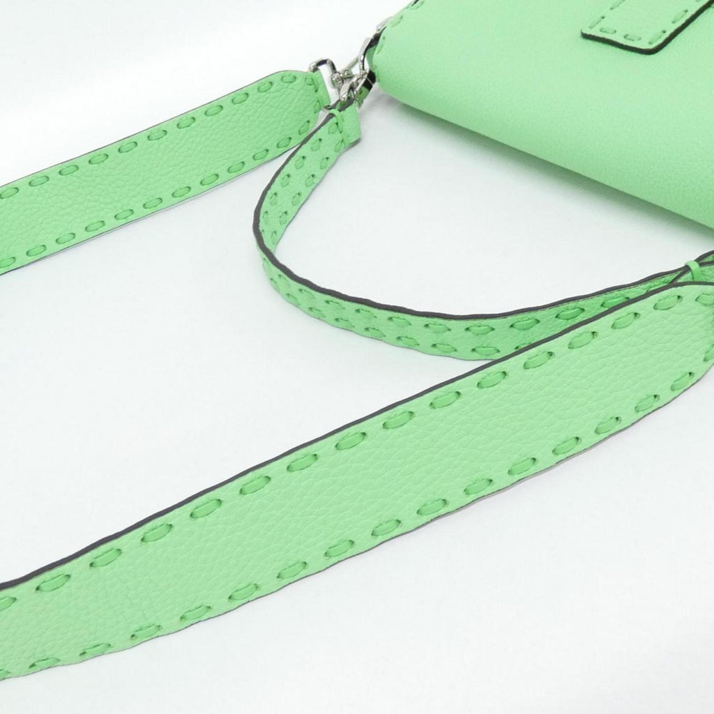 Fendi Green Leather Shoulder Bag (Pre-Owned)