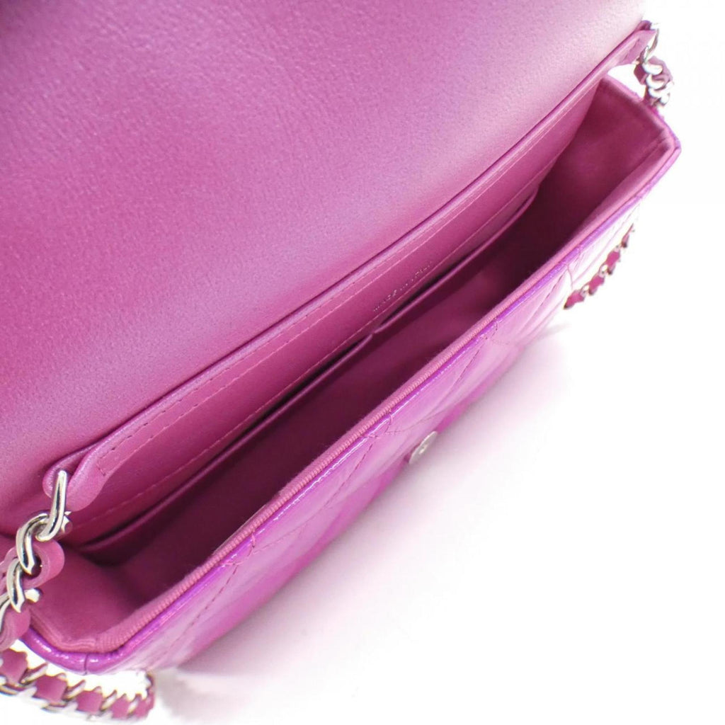 Chanel Pink Shoulder Bag (Pre-Owned)