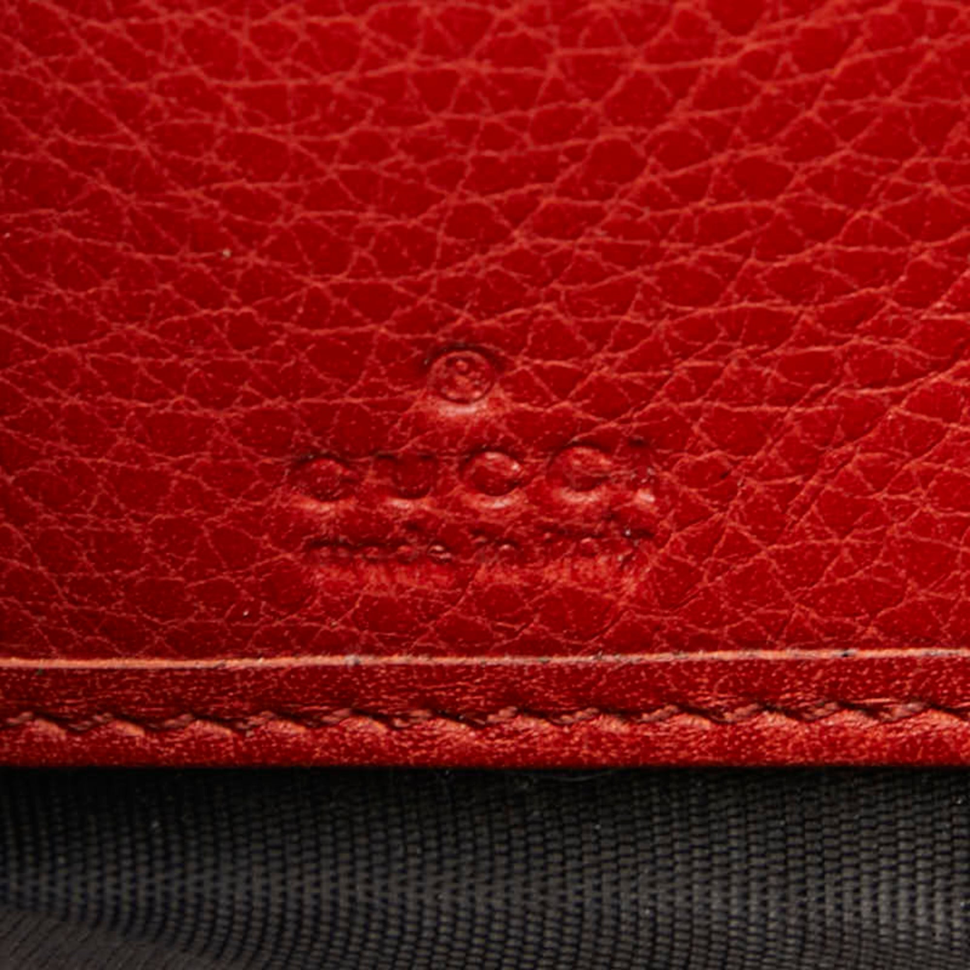 Gucci Red Color Leather Long Wallet (Bi-Fold) (Pre-Owned)