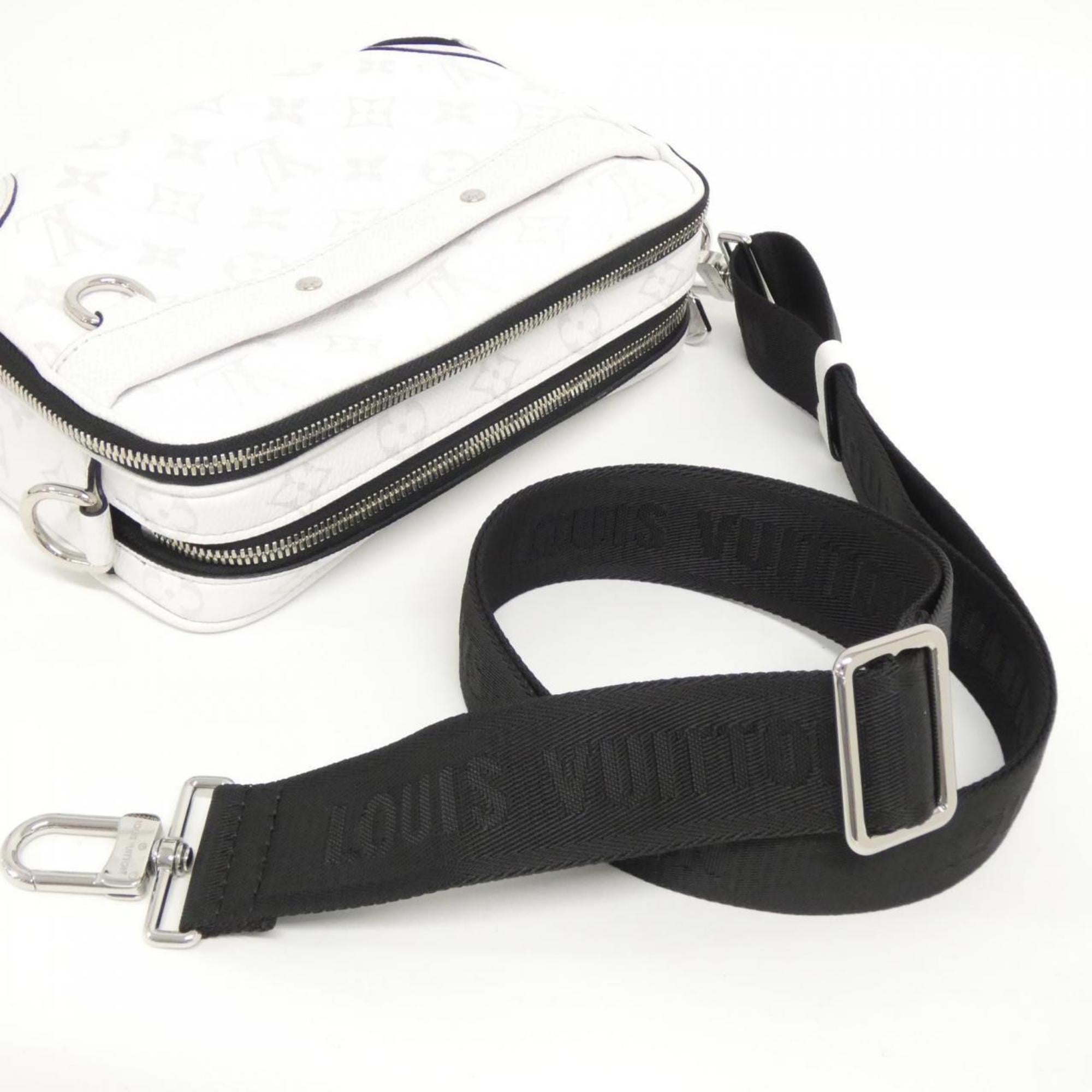 Louis Vuitton Taigarama White Coated Canvas Shoulder Bag (Pre-Owned)