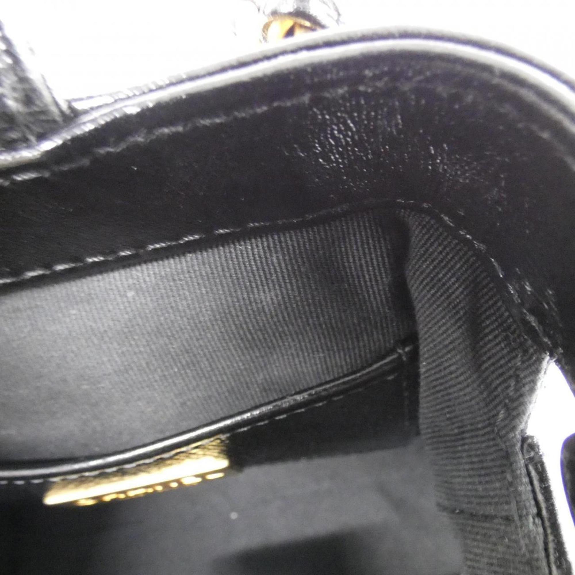 Chanel Black Leather Shoulder Bag (Pre-Owned)