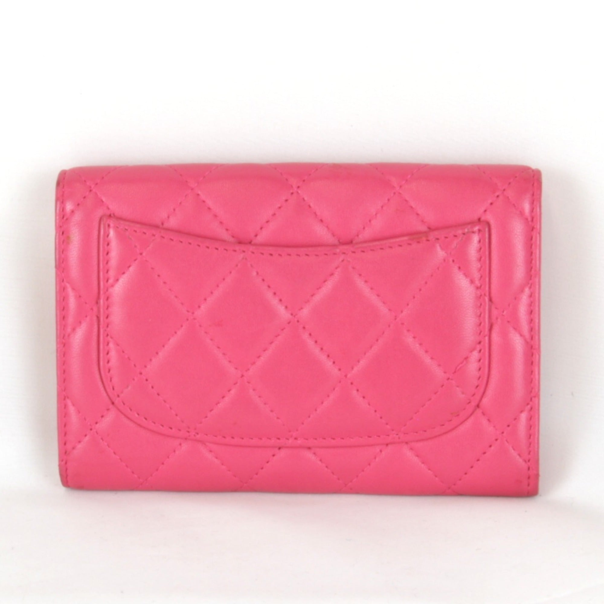Chanel Pink Leather Wallet (Bi-Fold) (Pre-Owned)
