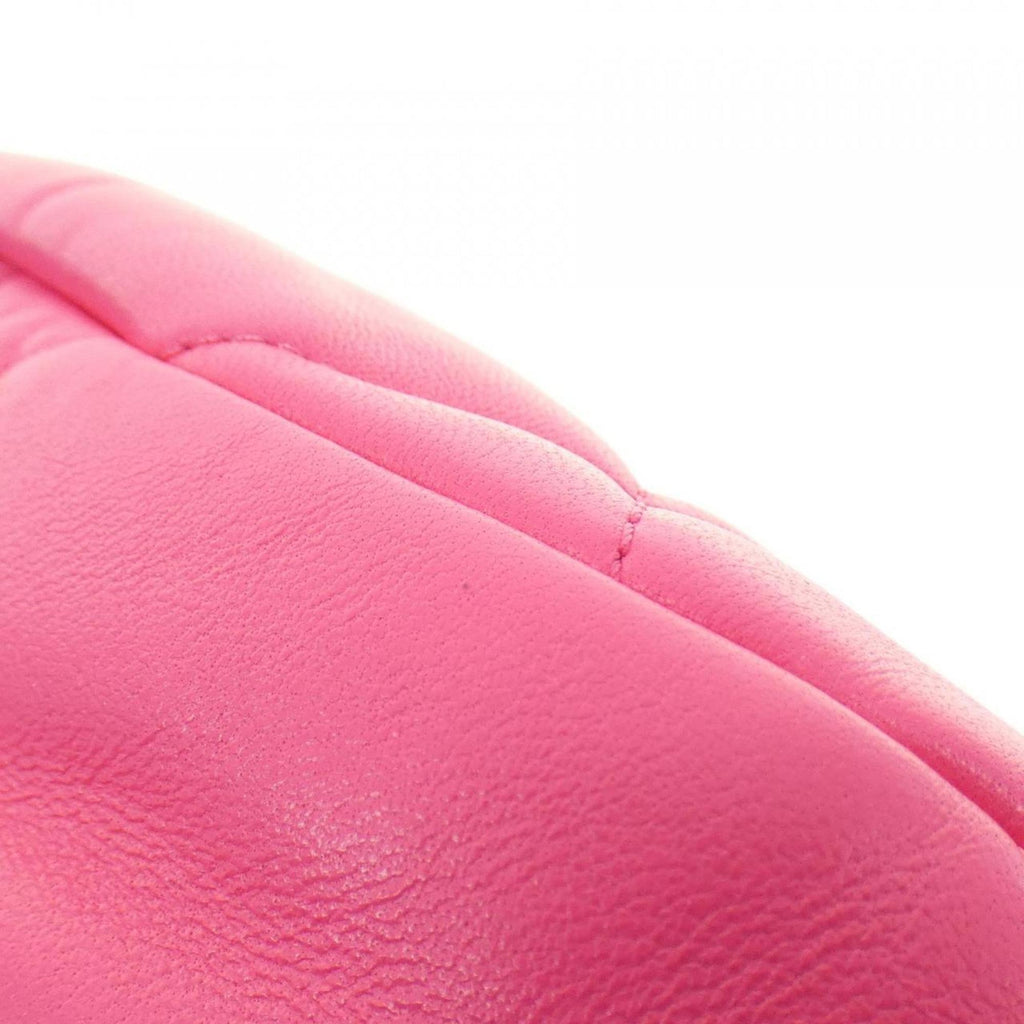Chanel Pink Leather Shoulder Bag (Pre-Owned)
