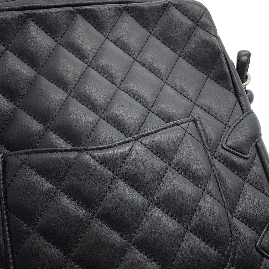 Chanel Black Leather Shoulder Bag (Pre-Owned)