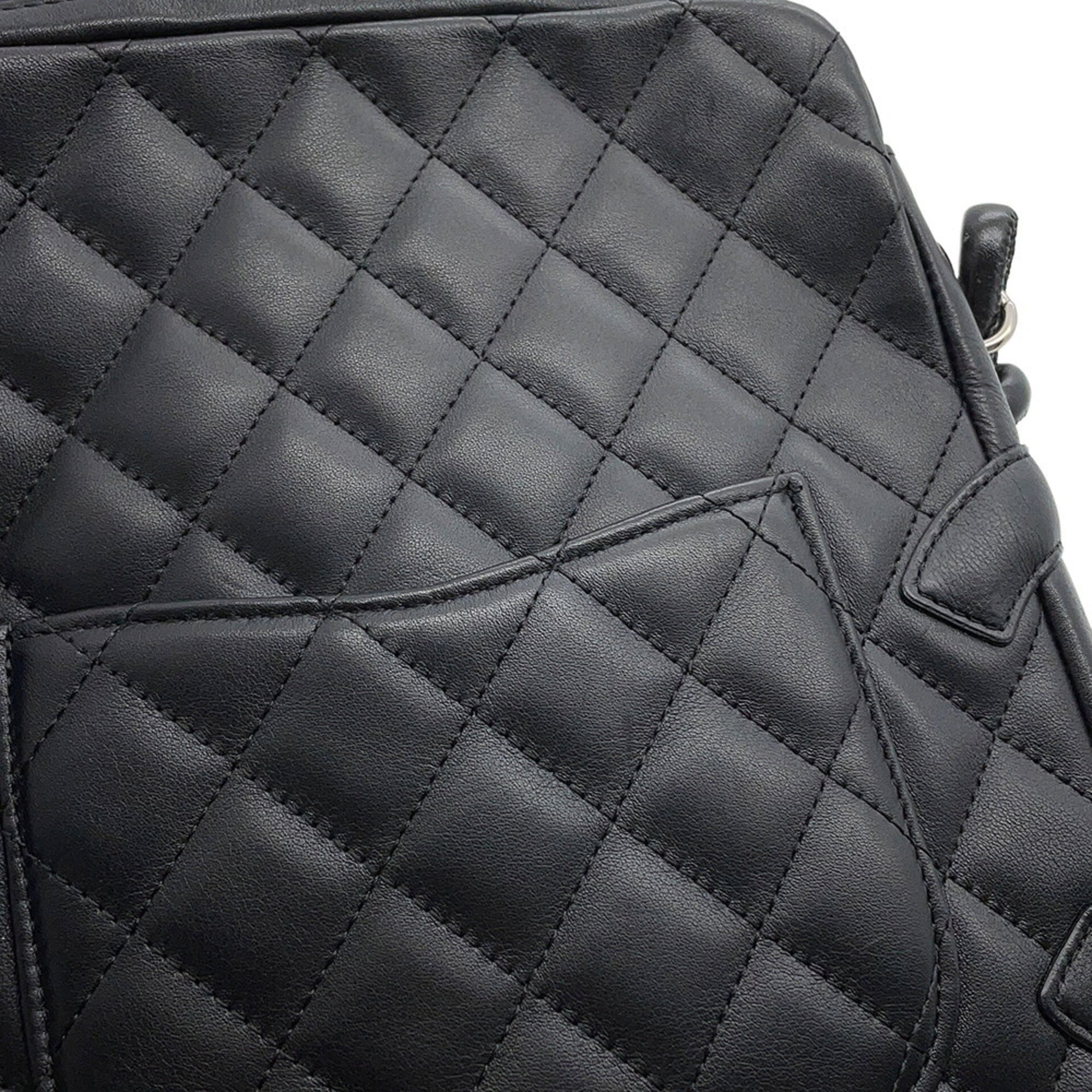 Chanel Black Leather Shoulder Bag (Pre-Owned)