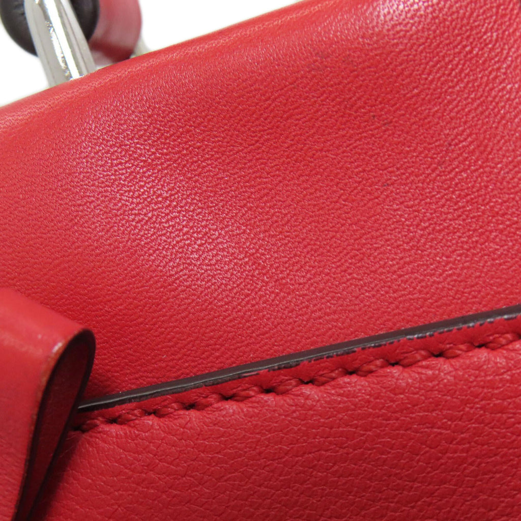 Fendi Red Color Leather Handbag (Pre-Owned)