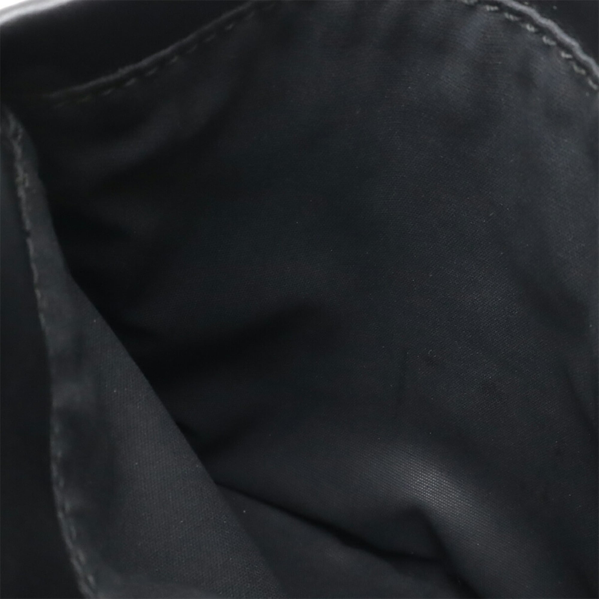 Bottega Veneta Black Leather Pochette Shoulder Bag (Pre-Owned)