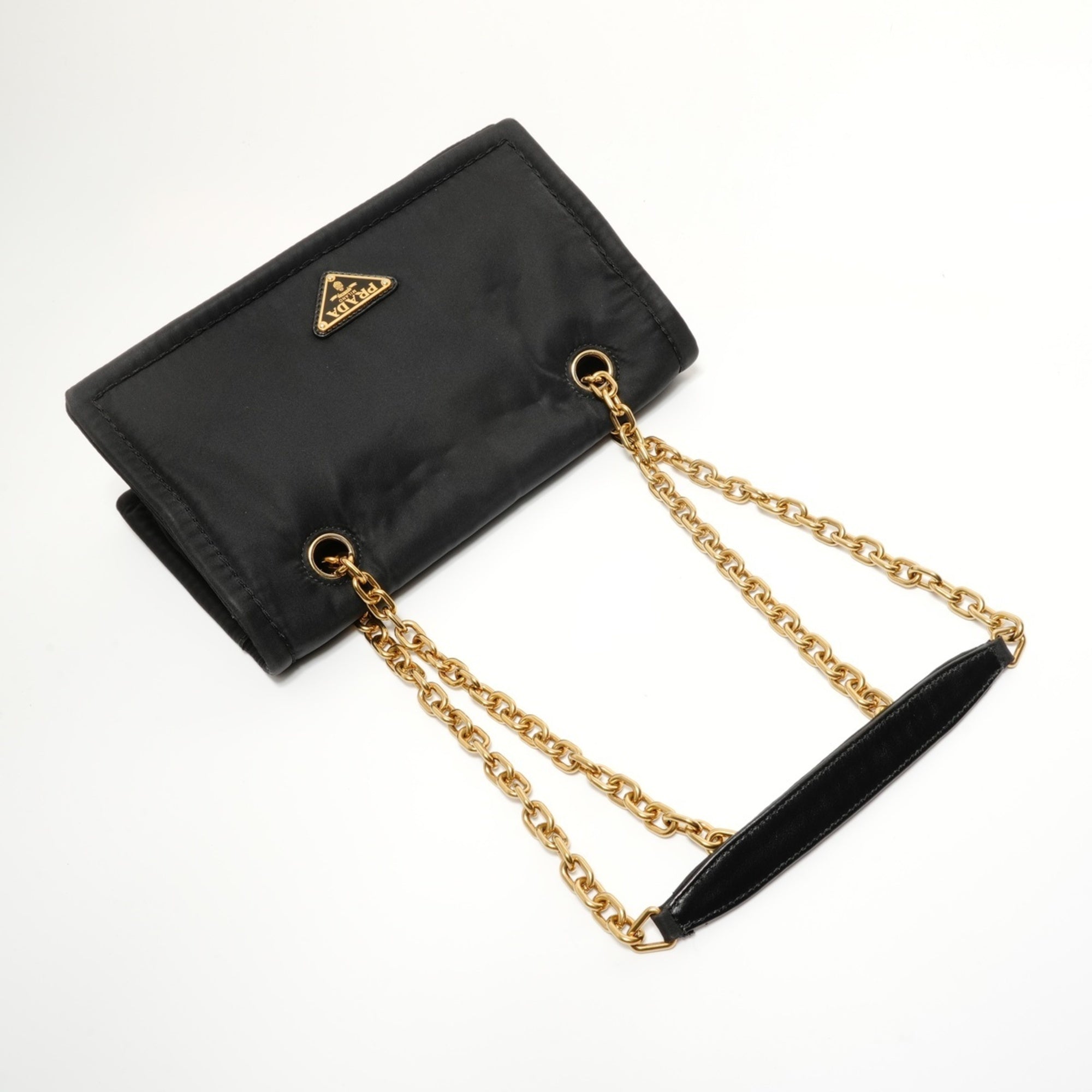 Prada Black Nylon Shoulder Bag (Pre-Owned)
