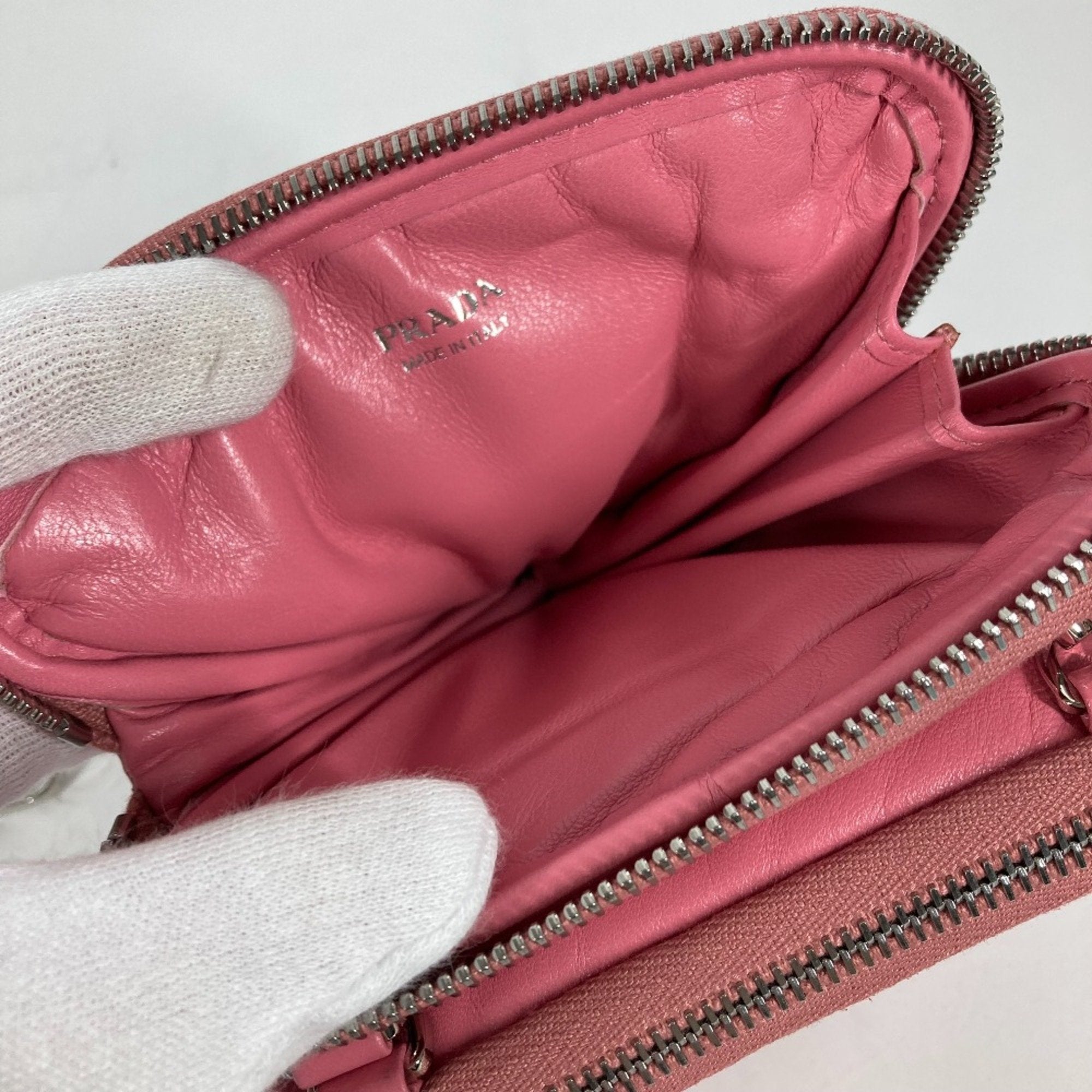 Prada Pink Leather Shoulder Bag (Pre-Owned)